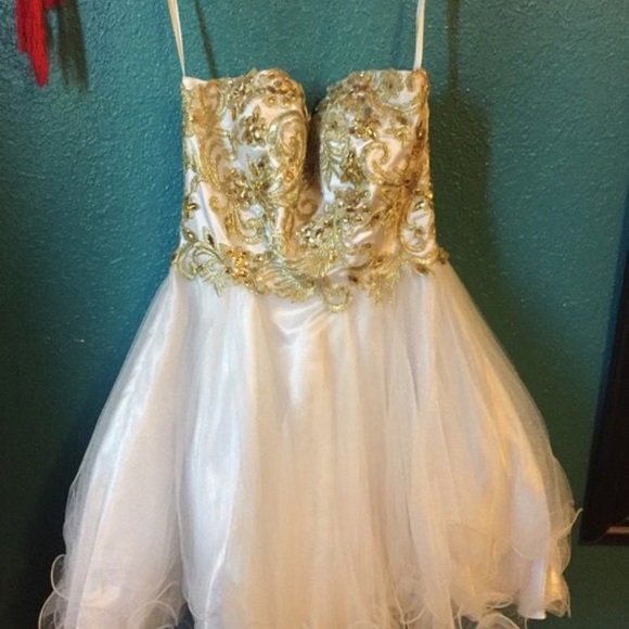 Prom dress - Picture 3 of 4